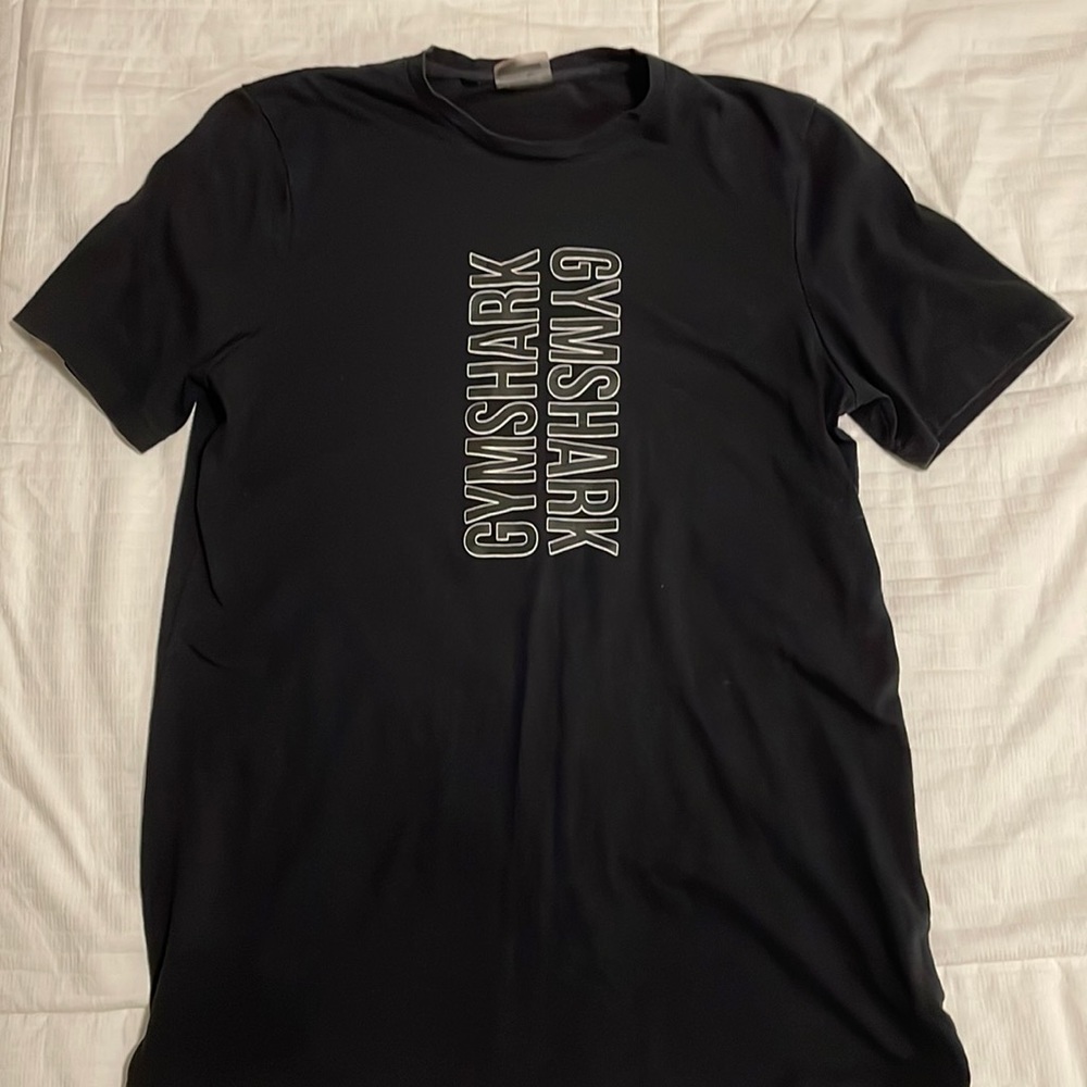 Gym Shark black T-shirt size medium
